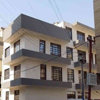 شقق للايجار • ٥٠م • الاعظمية