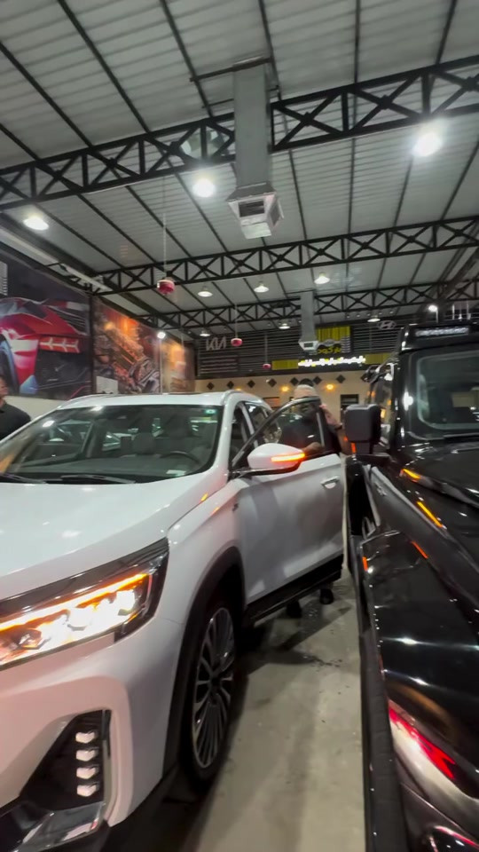 🚘🔥 جيتور اكس90 موديل 2025 📅 الاثنين | 20/07/2026 ✨ جميع التفاصيل والمواصفات موضحة داخل الفيديو. 📞 للاستفسار: ☎ 6322 ☎ *********** ☎ *********** ☎ *********** ☎ *********** ☎ *********** ☎ *********** #تاهو #سيارات_العراق #محافظات_العراق #سبورتج #هايبر #كاس_العالم #النترا #سيارات #العراق #Avalon #اكسبلور #Hybrid #لانكروزر #fyp #أفالون #سيارات_فخمة #تويوتا #BYD #Toyota #بغداد
