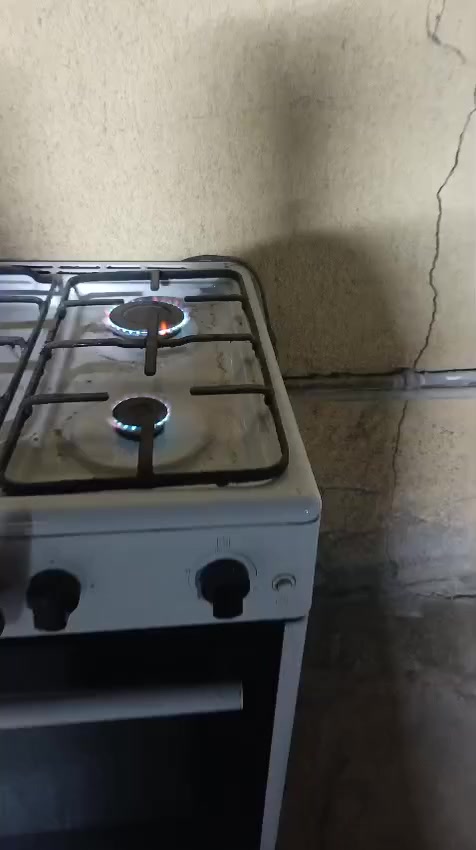 طباخ خمس عيون كله يشتغل مابي ضرر بسعر 125ابوغريب موبايل ***********
