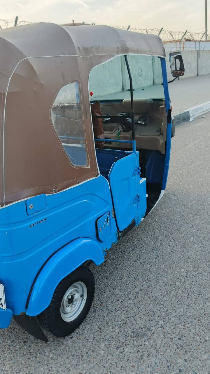 سلام عليكم تكتك 2022 مجفتة تجفيت شركة جاهزة وما نقصهة شي رقم نكليزي وسنوية السعر 8ملاين وبيعة مجال بصيط رقم الهاتف *********** خوان انة مكلف بل نشر وذكرت رقم راعيهة للستفسار المكان بصرة حيانية اوال لاين شارع القائد
