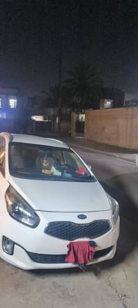 كيا كارينز موديل 2014 بيها حادث شخطة باب مصلح عالبارد وجنطة مصلحه عالب...