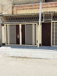 بيت طابو صرف تحويل مباشر مساحتة 150 مربع الواجهة 12 متر  الارضية مطبكة...
