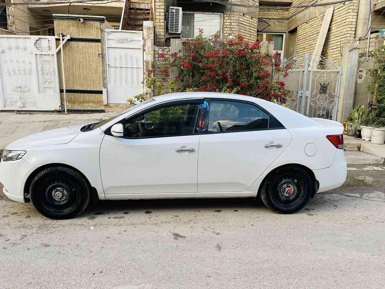 سيراتو 20011 رقم أربيل سياره  بيه ثلاث قطع  جاملغ خلف السائق  صبغ بنيد  ودعاميه خلفي  السياره خير من الله تبريد ثلج  نصبه حلو تراي  وين متريد  ناعمه السياره مواصفاتها  بلوتوث 
حساسات  مري شفط حاكيه  بلوتوث USB  اتصل وتدلل  ***********.
