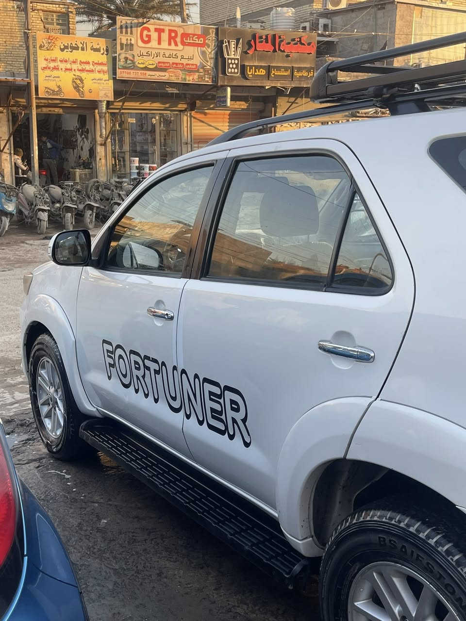 يا الله السلام عليكم فورجنل موديل 2012 فور ويل مكينه اربعه سياره بيهه بارد بلجاملغ وبلجنطه كد شبر  سياره خير من الله ترايك وين متريد  تدفئه تبريد ثلج برغي مامفتوح بلمكينه بس الكير مبدل جبنه مال الفور ويل فقط كلهه عله وضع الشركه عارضهه 190 هذا رقمي *********** مكاني بغداد تحويل ثاني يوم سياره بسمي
