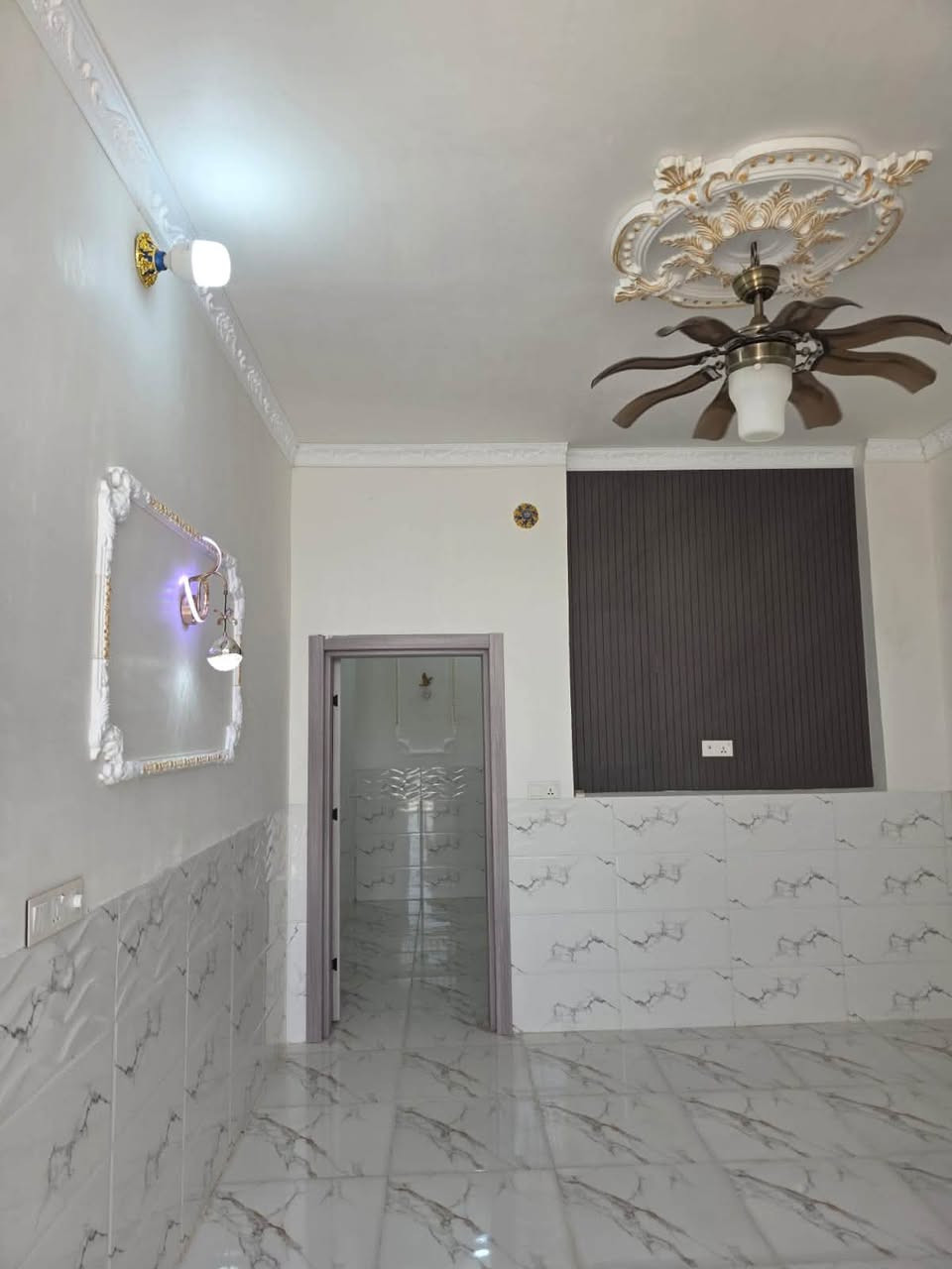 خلف جامعة كربلاء - كاع البهادلي 📍

دور عدد 2 بناء جديد طابقين

مساحة الدار 50 متر طابقين غرفتين نوم صاله مطبخ استقبال صحيات 

البناء طابوك درجه اولى

الخدمات كاملة تبليط ماء مجاري كهرباء

الارض طابو زراعي سند 25 اقرار محكمة

السعر : 58 مليون لكل دار مع مجال بسيط

للأستفسار 

سجاد مؤيد 

***********
***********

عنوان المكتب : خدمي سيف سعد - مقابل جامع محمد الجواد - على الشارع العام مباشرةً 📍
