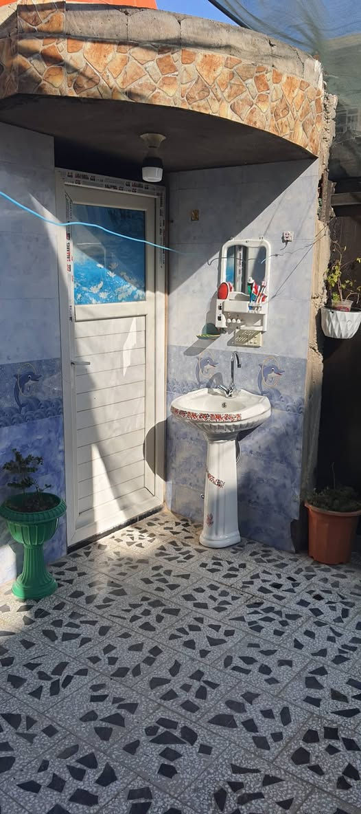 السلام عليكم
مشتمل 100متر للبيع مكان حي الربيع خلف مدرسه العراقيه ***********
*********** اي ستفسار اتصل على الاراقام
