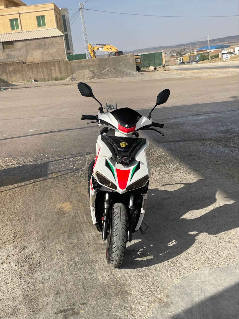 moto ndifa motor mahtot jdid mzal rodaj 10/10
karinaj 7/10 
ta3 khdma soma 9alb loz ✅ الحمادية, الجزائر


**إذا كنت صاحب هذا الإعلان وتريد حذفه لأي سبب، رجاءا أرسل رسالة إلى الدعم الفني**