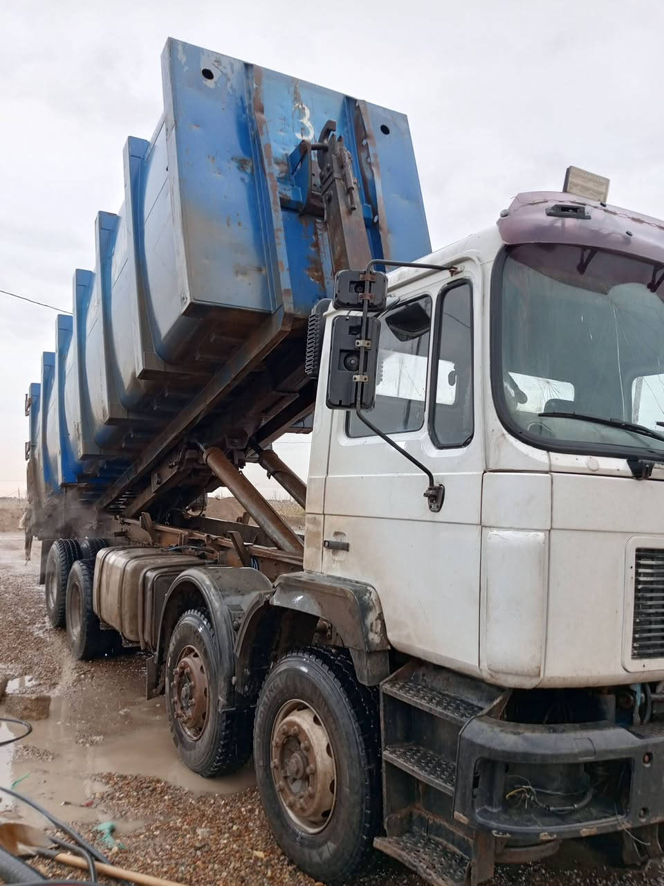 السلام عليكم 
رافعه حاويات سكس عكرب 
للبيع 

‏‪***********‬‏
