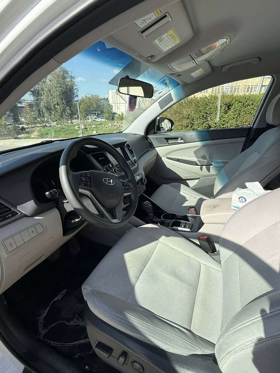 توكسن 2018 امريكي محرك 20 gdi  صبغ بوند
سيارة جاهزة ونظيفة كلها شرط رقم جديد بأسمي 
السعر 157 
للاتصال ***********
