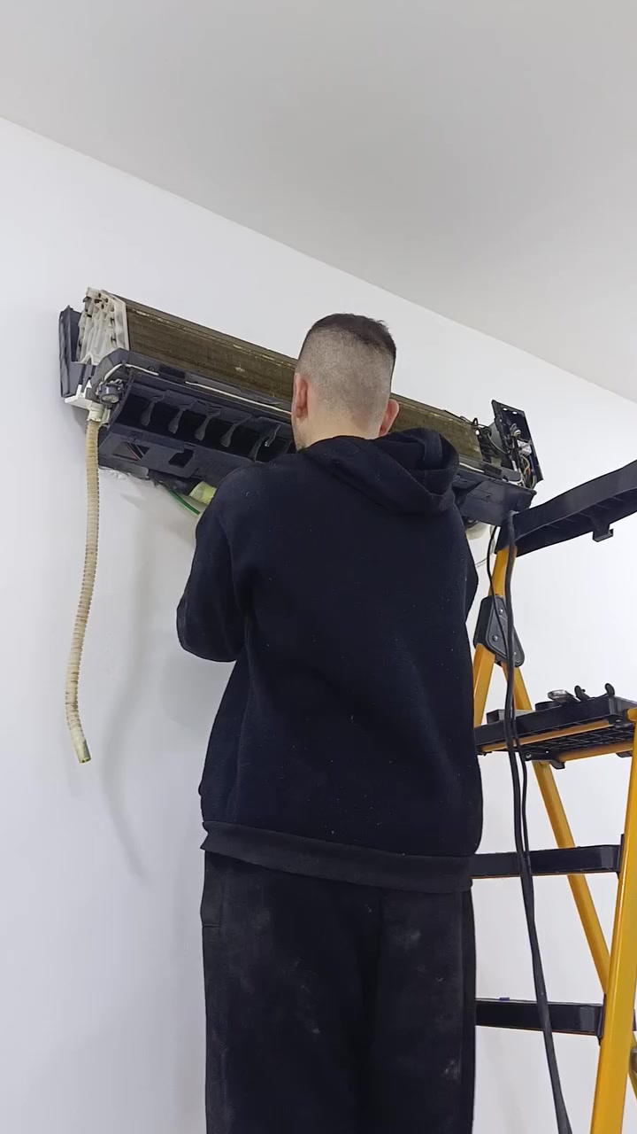 تم فتح + غسل+ تنصيب سبالت عدد ٣ نظام بوري دفن في الاسكان حي الامير  للأخ Muthanna Talib 

١- سبلت جداري ٢ طن غاز ٤١٠ نوع توسوت 
٢ سبلت جداري ٢ طن غاز ٢٢ نوع هايسنس
٣- سبلت جداري طن ونصف غاز ٢٢ نوع اوكس

ورشة سيف حكيم لصيانه وتنصيب وأدامة كافه اجهزة التبريد 
***********
***********
