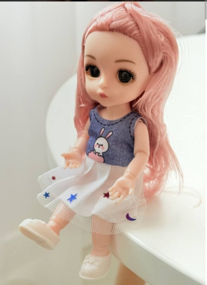 دمى  كورية مفصلية  مفاصل متحركة: تحتوي على مفاصل كروية في الرقبة، الكتفين، المرفقين، المعصمين، الوركين، الركبتين، والكاحلين، مما يسمح بوضعيات جلوس وحركة متنوعة. الطول 18 سم للبيع


**إذا كنت صاحب هذا الإعلان وتريد حذفه لأي سبب، رجاءا أرسل رسالة إلى الدعم الفني**