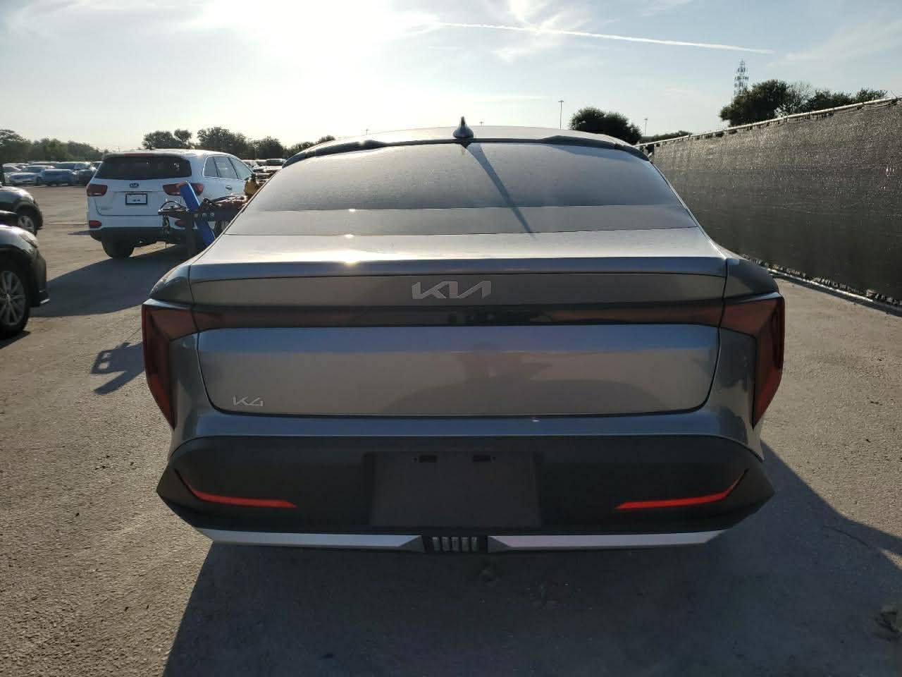 السلام عليكم كي 4 ماشيه 12 بدون دواخل بدون ارباك  السعر 185 / ***********
