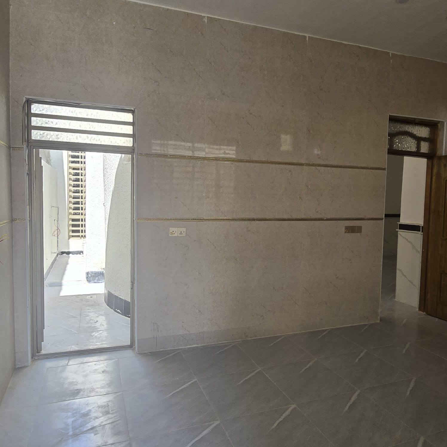 يا الله يا مسهل دار للبيع المساحة 200 متر نهاوند 11 قرب الصيدلية الوجدان دربونه عشره بناء حديث  جاهز السكن  السعر ب ١٦٥ وبي مجال الهاتف ***********
