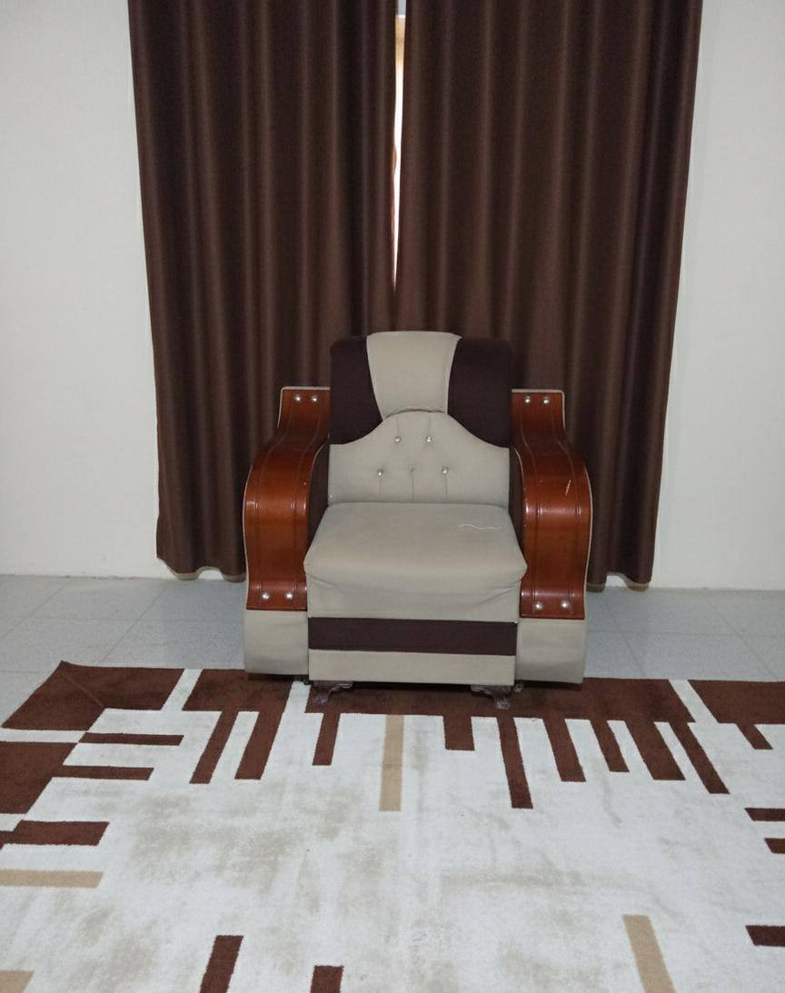 تخم مستخدم نظيف 
12 مقعد 

***********
العنوان :الهورة _قرب نستلة
