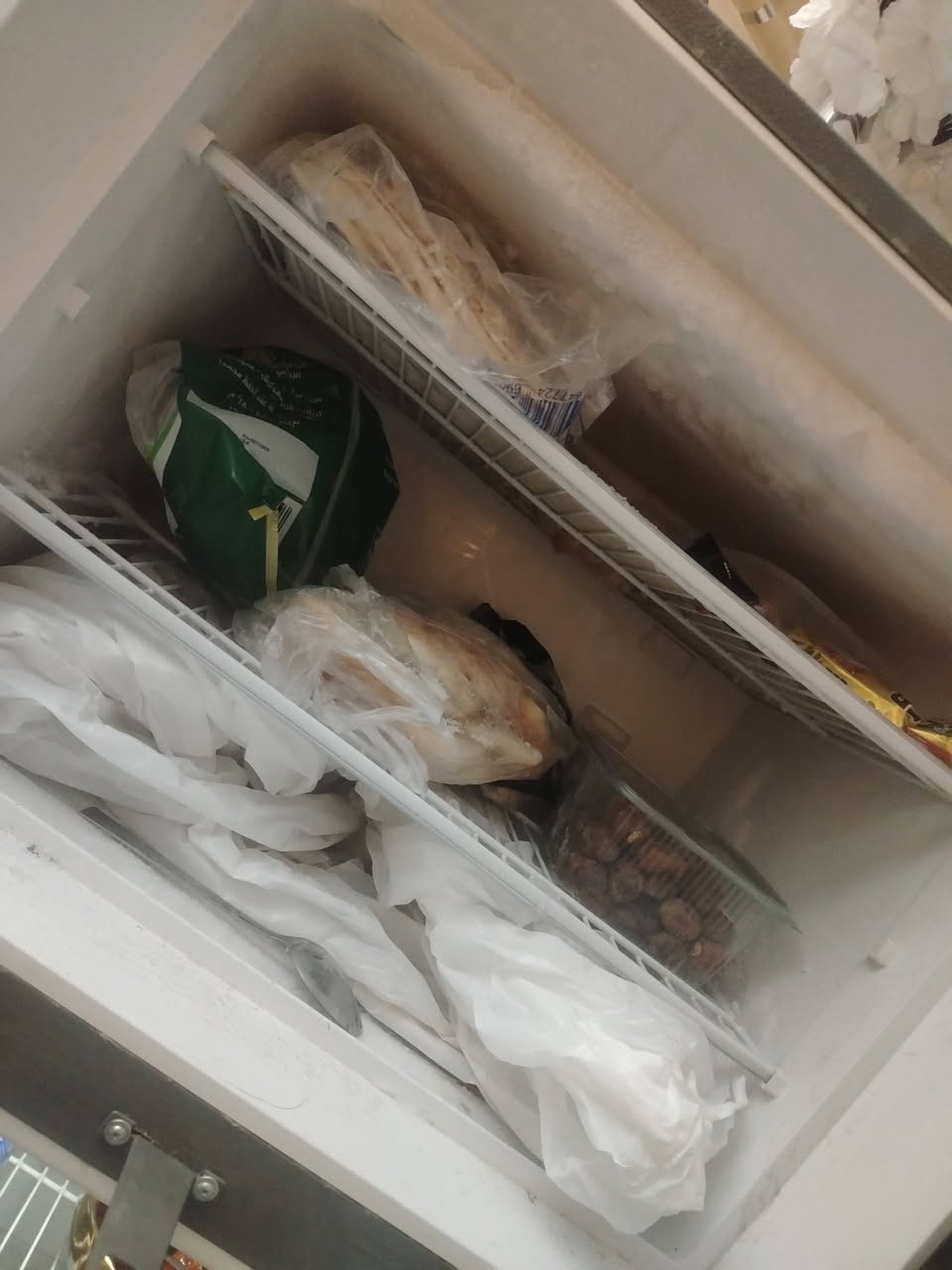 ثلاجه البيع اخذته 700الف ريده 300 تجميد فحص المراسله رقم ***********
