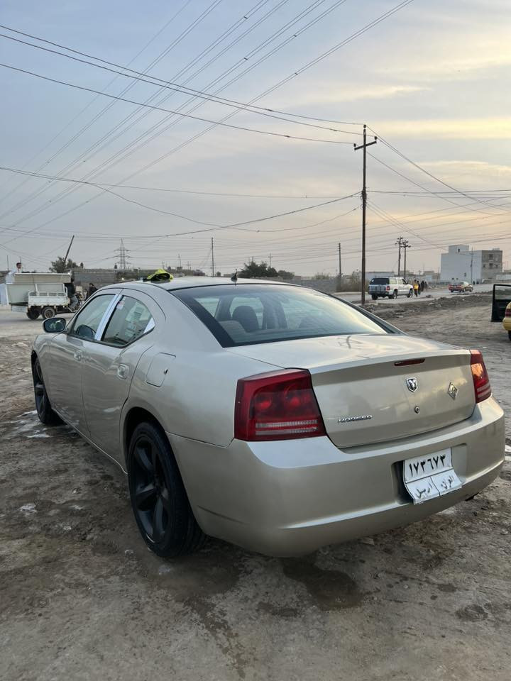 يالله جارجر موديل ١٠ اصل 
كصهً جنطه متوم طبق الاصل شمالي
مكينه ٣٥٠٠ ويل رياضي كروم حجم ٢٠
سياره كارتون وجديده وبيه هواي موصافات
سعر ٤٠ وبيه مجال مكاني شطره
***********
