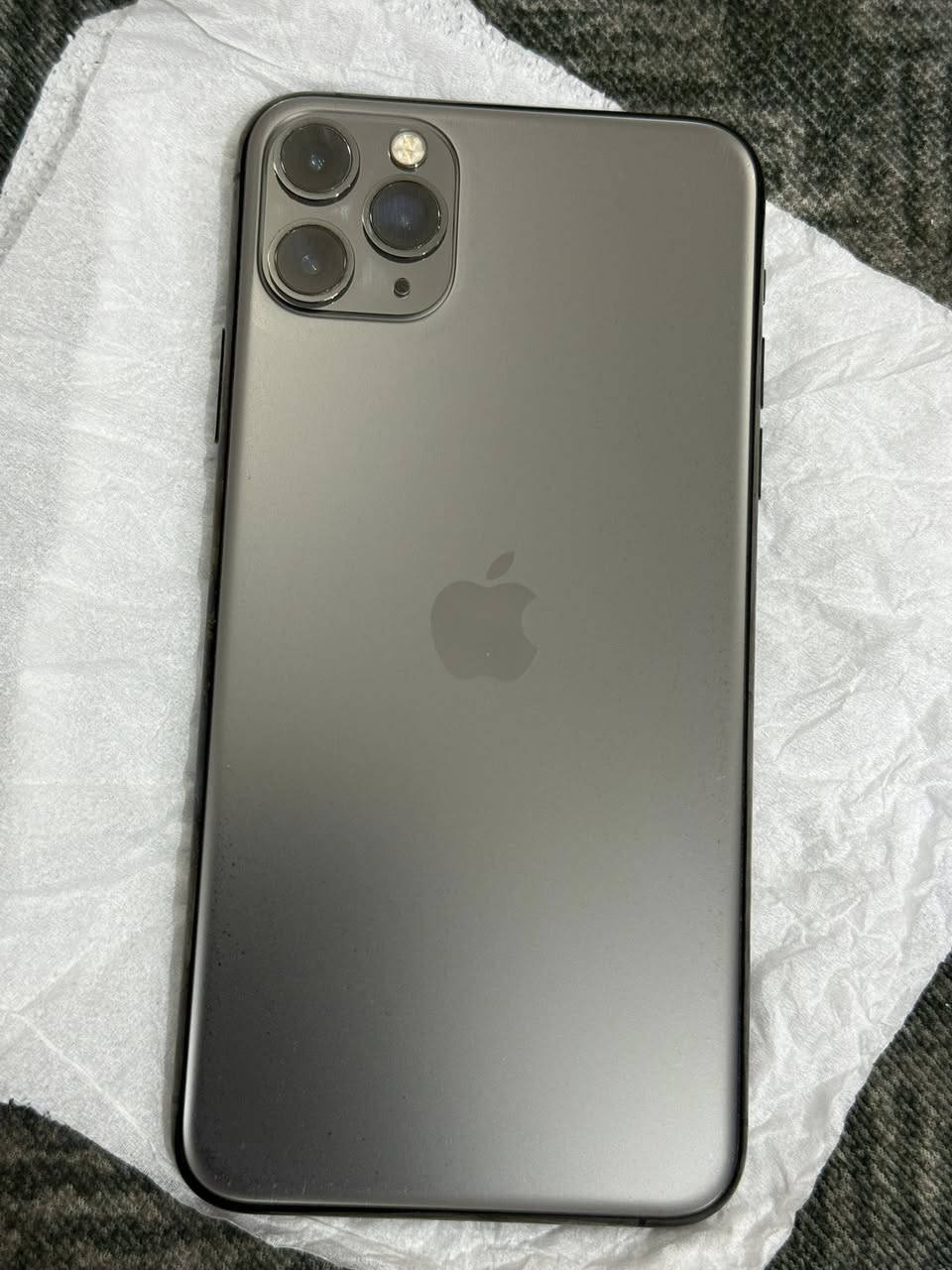 السلام عليكم
11 Pro Max
LL/M
ذاكره 256
بطاريه 81بلادي 
كامرات 
فيس أيدي 
شبكه 
خط كلشي شغال 
فقط مبدل شاشه 
مبدل شاشه 
عارضه 250بي مجال 
نوع الشاشه مو مو اصليه 
مكاني بل نجف 
رقمي***********
