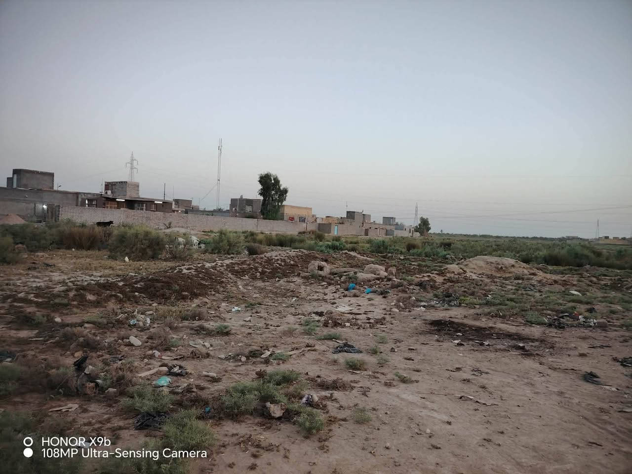 قطع اراضي للبيع موقعهى قرب حي عبد العباس بيناتهن شارع للستفسار *********** موجود واتساب
