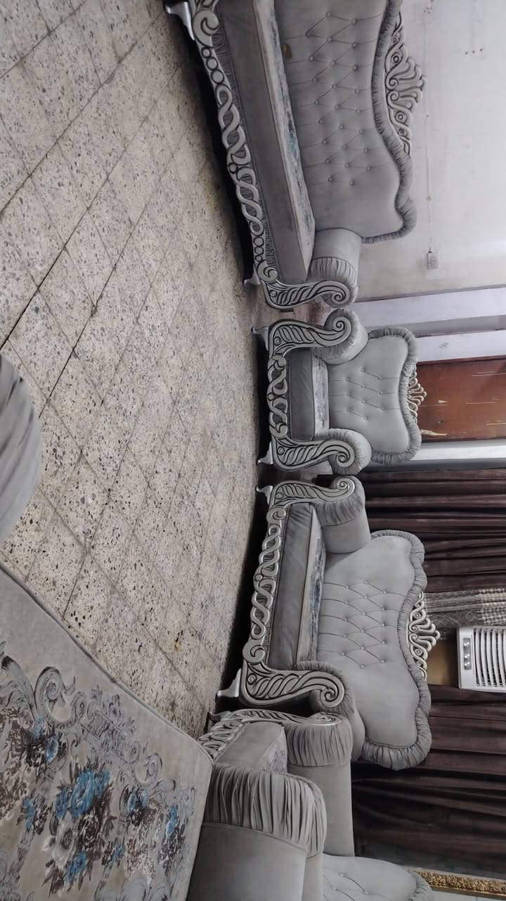 تخم 10 مقعد💺 اخو جديد أي ضرر مابي خشب بلوك تسكام تكمه سفنج ضغط عالي تفحص وتأخذ سعر ,,300,,بي مجال مكان لبياع *********** يوجد واتساب
