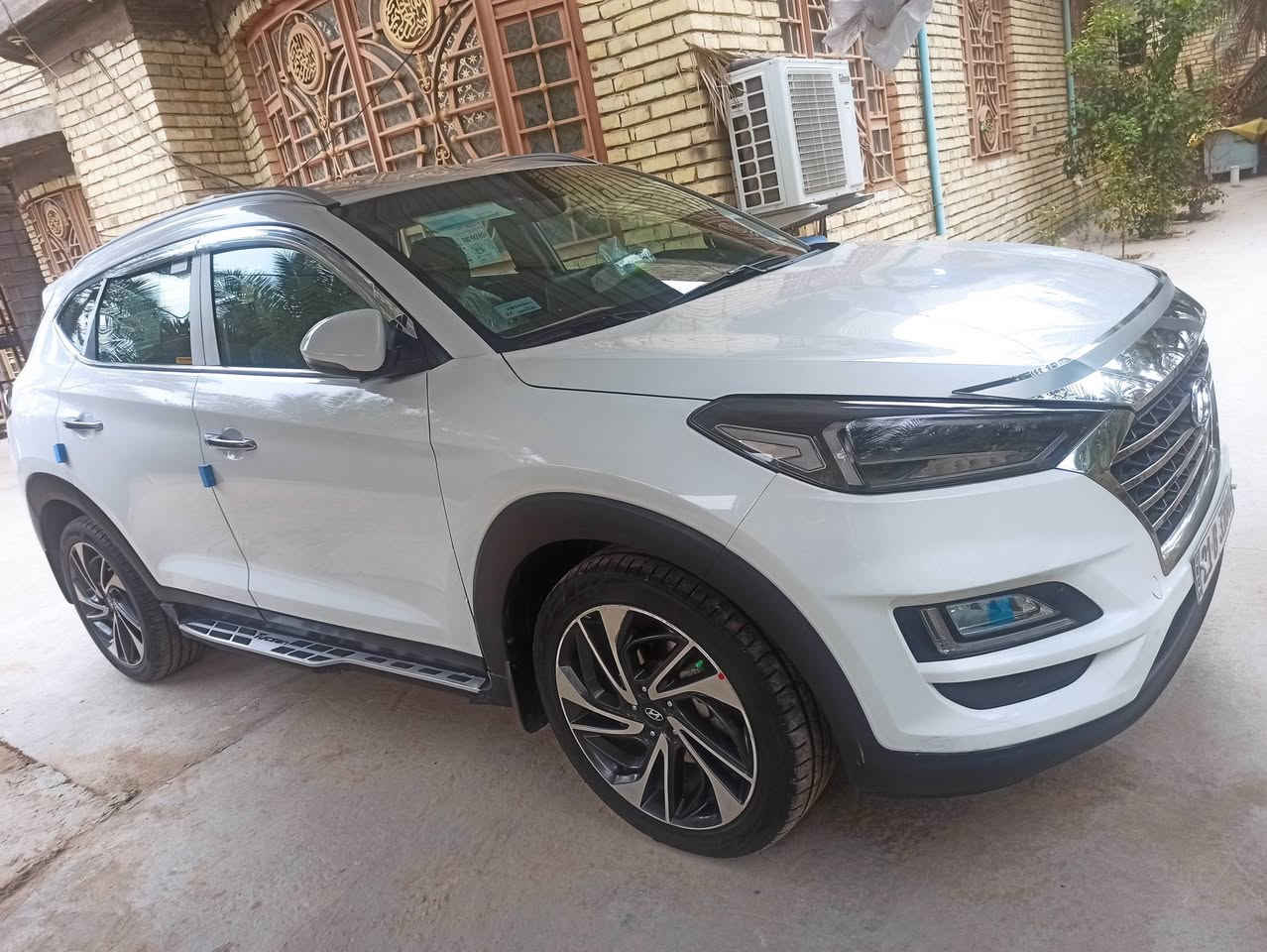 سلام عليكم توسان خليجي 2020سياره بدون صبغ بيهه تبديل قطعتين وبارد قليل موضح بالسونار رقم شمالي بسمنه مكينه كير حداديه جاهزه بيهه تصليح يم قاعده الدبل واضحه ضمن الصور السعر 170وبيهه مجال ***********العنوان كربلاء الحسينيه
