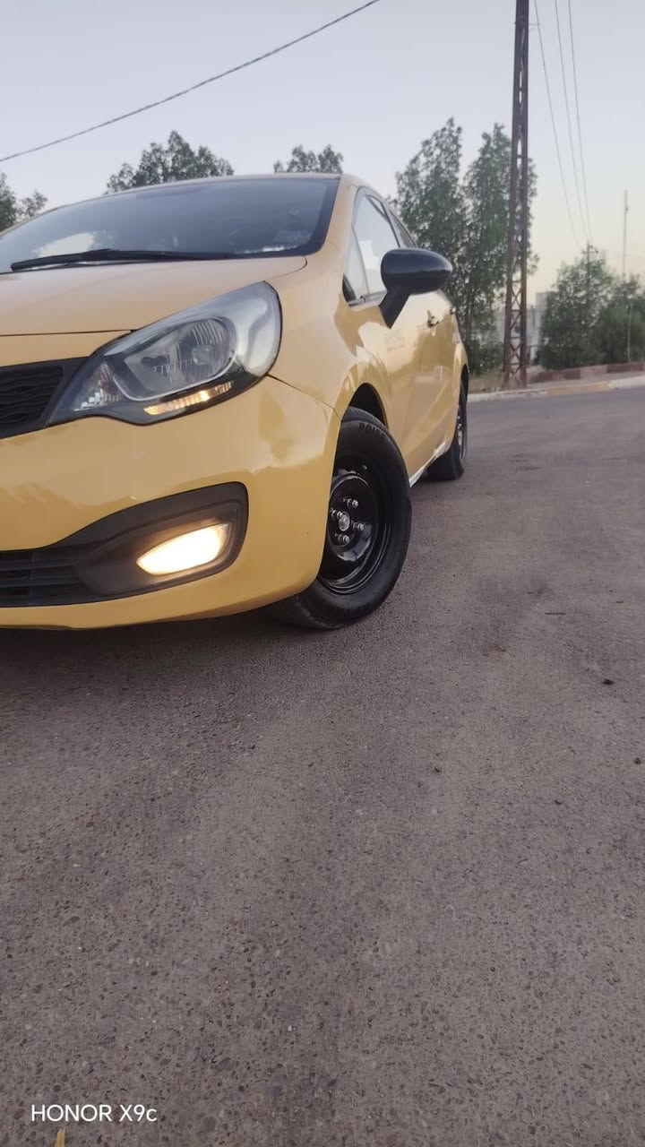 سلام عليكم البيع كيا ريو ٢٠١٥ خليجي بدون حدث ولا تبديل محرك ١٦٠٠ كير صدار تبريد جديد مكان بغداد دورة ابو دشيرسعر ٧٥ راقم ***********
