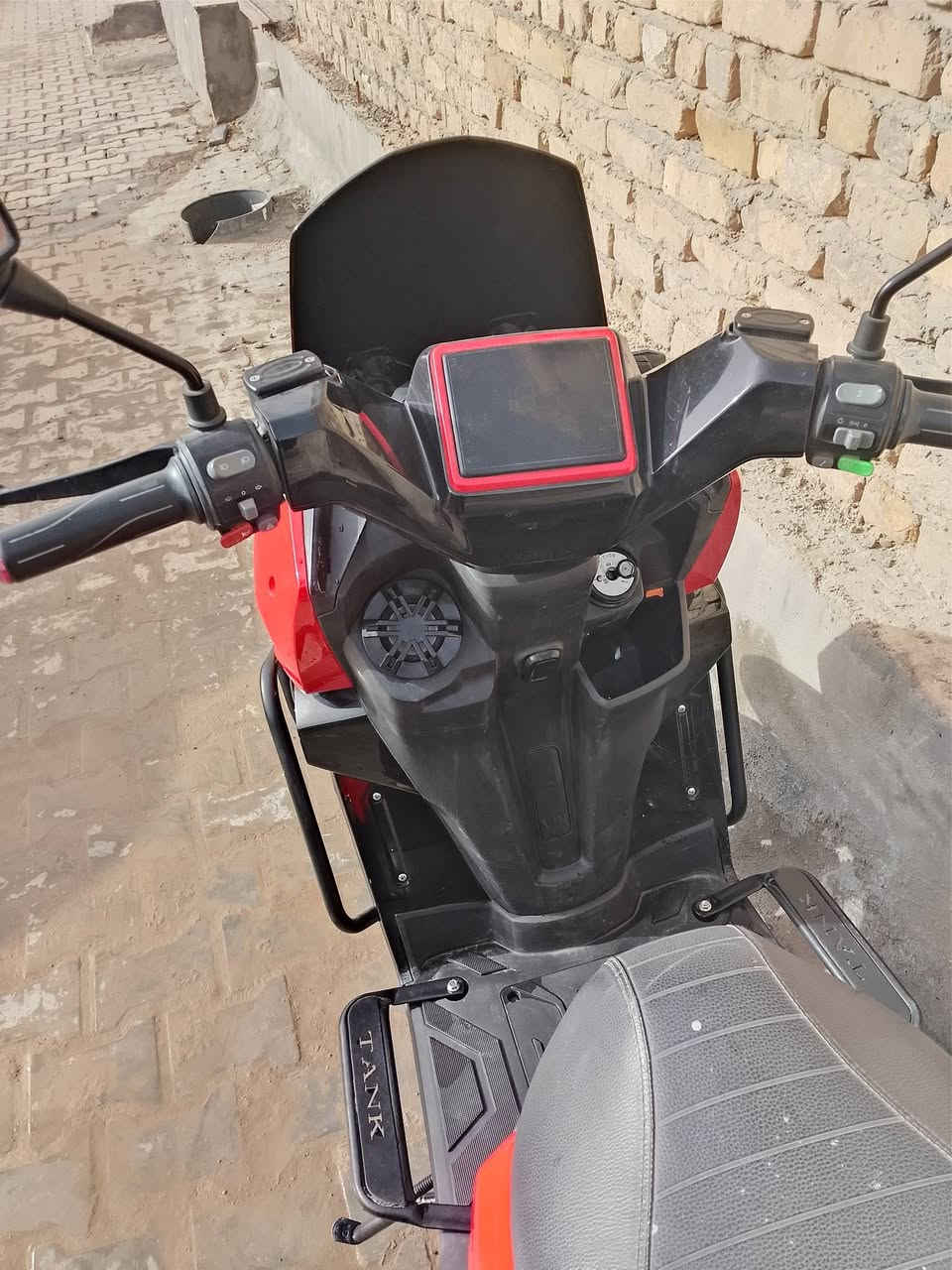 سلام عليكم متاح دراجه شحن اباجي نجمه 8بطاريات فول مواصفات للبيع سعر مليون بيه مجال مكاني طارميه ***********
0782626.9993
