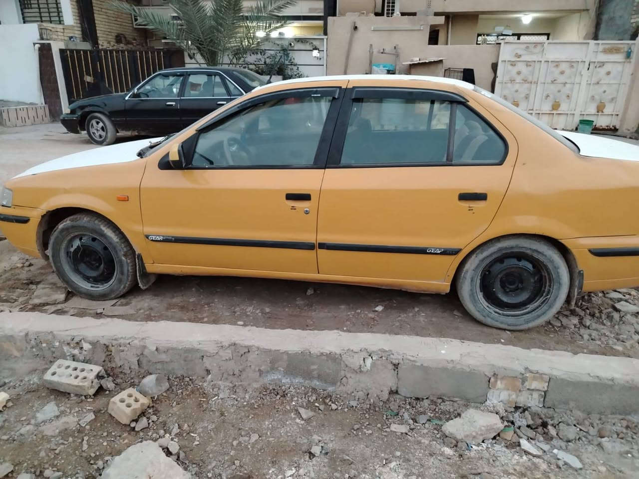 سلام عليكم للبيع سمند كيرمكينه تتفئه تبريد دوشمه كهربايات تايرات كلهن خير من لله  عليهه هيئه اربع تشهر وعليهه غرامه 400تنزل من فلوسهه سعر 28 مكان بغداد عويريج رقم ‏‪***********‬‏
