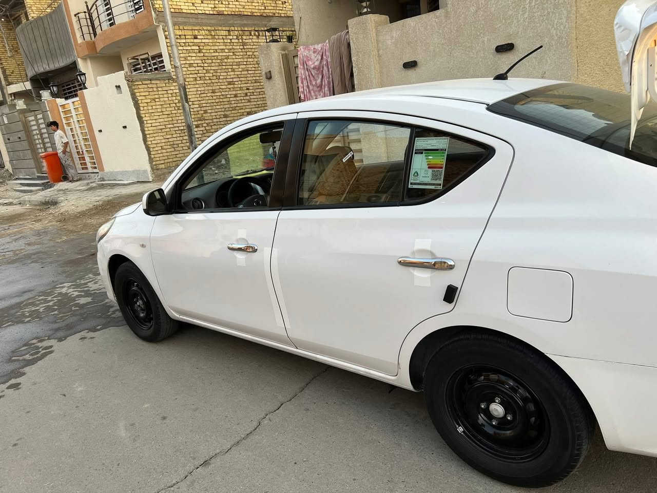 السلام عليكم 
نيسان سني هندي بليته زركه
موصفات السني معرفه 
بسمي تحويل ثاني يوم 
موديل 18 ماشيه 70 سياره خير من الله 
محرك كير مكفولات 
سياره بيه قطعتين صبغ جاملغ وباب عكس السايق 
عنوان واسط الكوت مركز المدينه 
(مكلف بالنشر مامتواجد خاص)
***********
