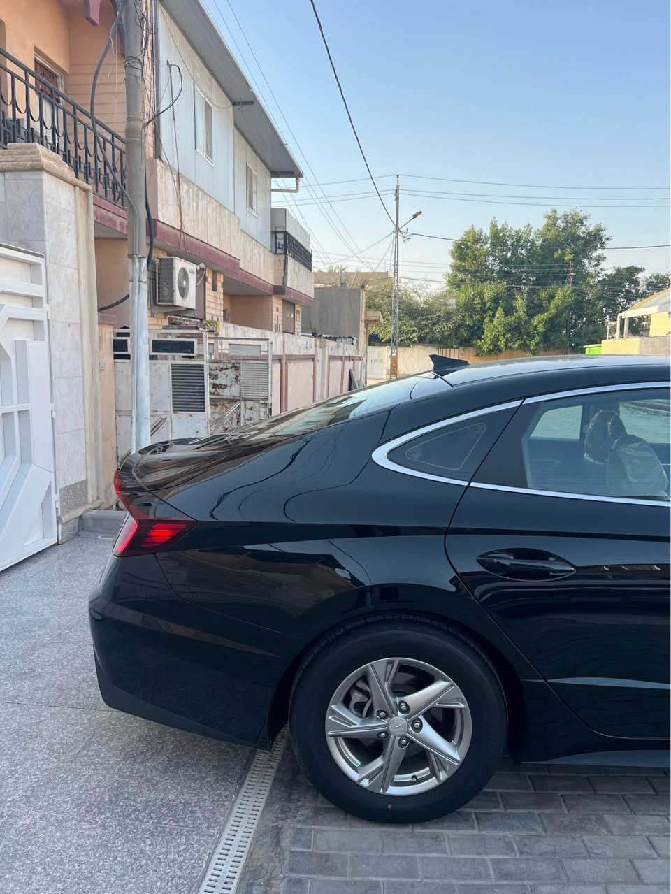 سلام عليكم سونتا مديل 2021 وارد امريكي حادثه جداا بسيط فقط بنيد نفسه مصلح لغود شواصي كفاله حته العرضانيه كفاله بدون ايرباك وبيه مكان واحد بارد وباقي السياره كفاله السياره مكينه وكير وحداديه وتبريد مكفولات على وضع الشركه السياره  جديده كلش ماشيه 66 حيقيقي تراي زيرو شرط موصفات السياره نص فول 
مكينه 2500 تنفس طبيعي
السياره رقم اربيل ابسم شركه تحويل او وكاله حاضر سنويه تنتهي 2028 
مكاني البصره📍
الاستفسار *********** البصرة, العراق
