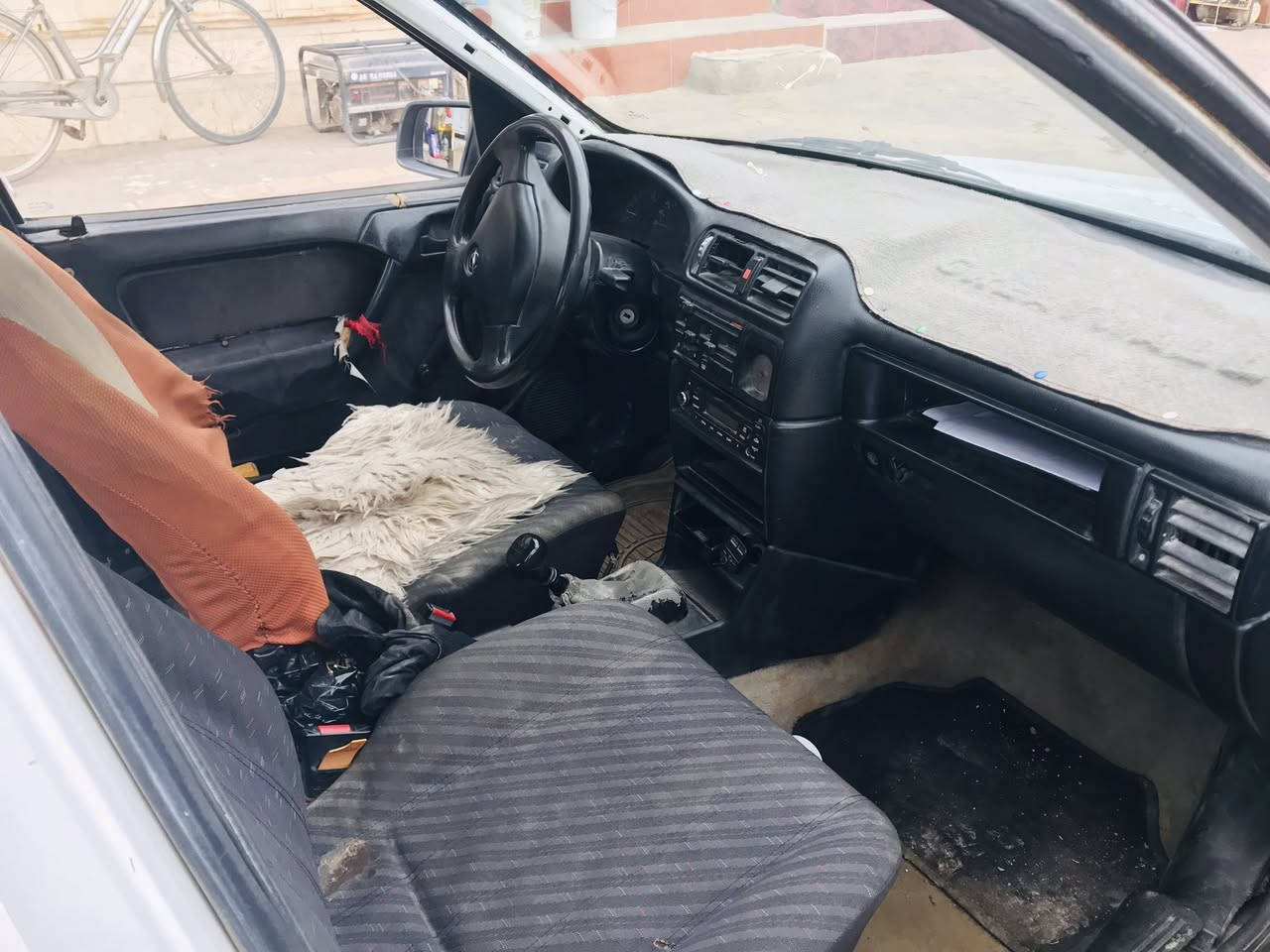 السلام عليكم
اوبل للبيع مديل : 91

تخم تاير جديد ما بيهه نقص 

السعر ٢٧ وبيه مجال للشراي

***********
