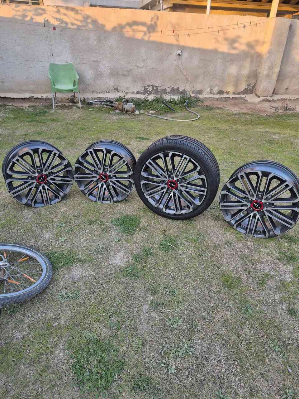 ويل كب فورتي جيتي لاين موديل ٢٣ امريكي اصلي للبيع
سعر ٣٥٠ قفل  بس واحد منهن بي تاير جديد للامانه بس تاير مشتري ٥٠ الف ابيعهن شلع تخم ويل وتاير واحد  واحد منهن بي تصليح كلش بسيط مكاني بغداد رقمي ***********
