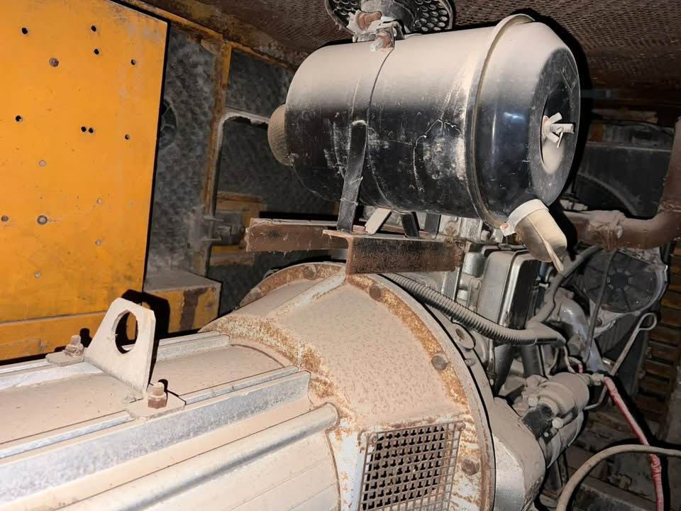 السعر 12 ورقة قفل 

مولدة 25 KVA للبيع

استخدام قليل جداً ومخزونة منذ فترة
كاملة وعلى آخر حباية وما بيها أي نقص نهائياً
حالة جيدة وجاهزة للفحص والمعاينة

📞 للتواصل والاستفسار:
***********
موقعها كربلاء/الهنديه
