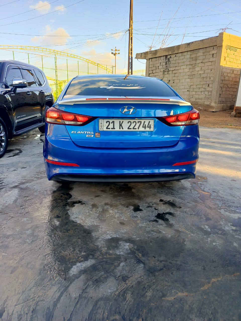 سلام عليكم
النتره مديل 18 رقم سليمانيه نكليزي 
بسم عربي بطوريج 
مكينه وكير جديد 
منضومه زنون عالي ناصي. كشافت ثلجي 
حداديه جديده تخم تاير جديد 
مواصفات السياره شاشه وكامره دواره 
تحكم جهتين 
حادث السياره 3  قطع بنيد وجاملغين الماميات 
تبريد تدفه شغال 
سياره جديده احله من الصوره 
مكان السياره كربلاء طوريج 
رقم الهاتف ***********
السعر 122 وبيه مجال حك الجيه 
بيع فقط بدون مراوس
