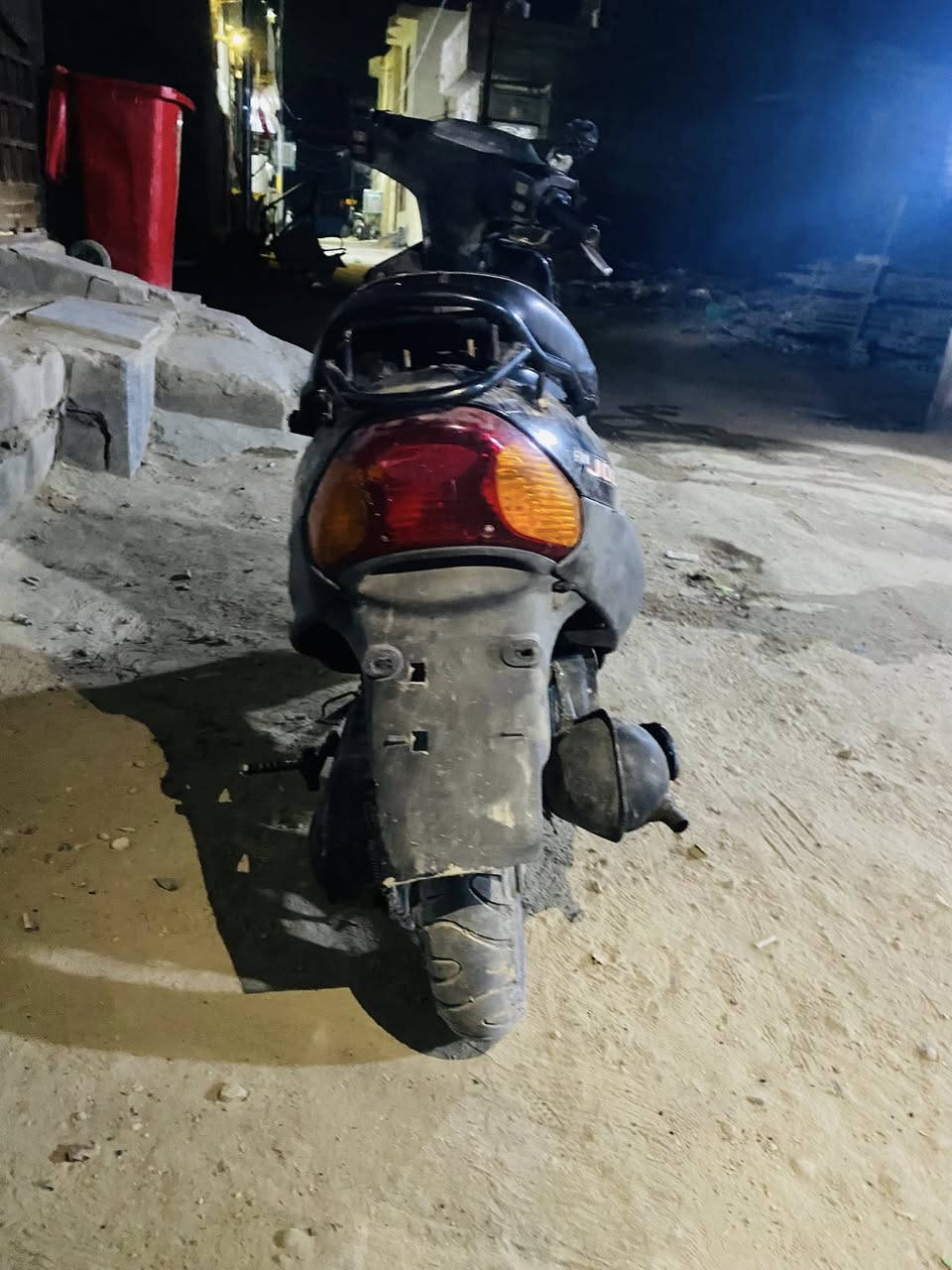 سلام عليكم دراجه بيجو نضيفه محرك مامفتوح دراجه 2007 بس كفر الكدام تعبان كهرباياتً كله شغاله سلف اشاير كله حساسات كله شغاله مراوس أو بيع سعر خاص ✨***********
