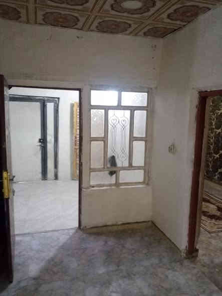 يالله معروض لدينا بيت للبيع 100 مامي طابق ونص عكاده نضيف حي شهداء المربع الاول قرب جامعة العين السعر 125 للاستفسار مكتب نور الرافدين ***********
