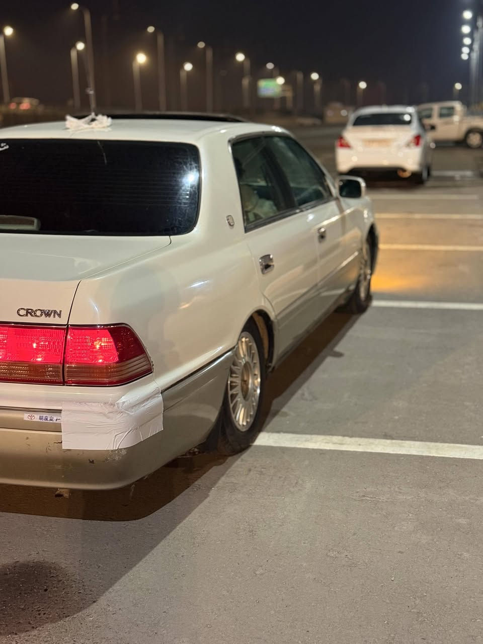 السلام عليكم سياره راس الثور فلات موديل 1997 سياره مكفوله من الكص والنقل والعيب الشرعي سياره فول مواصفات ما عدا التبريد القطعتين سيدي 12 كرستال اصل فتحه السياره ما عوزها برغي حداديه زيرو رقم بصره راعيها موجود سنويه لل 28 التبريد ويا تشغيل السويج منضومة زنون شاشه كار بلي سياره مال جناي مو بياع شراي  رقمي *********** للاستفسار مكاني بصره زبير
