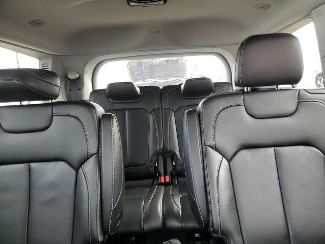 السلام عليكم جيب 22 فوول بيها باب مبدل نفس اللون وجاملغ راجع بارد صبغ قليل بلهلال سياره ماشيه 26 كيلو بلميل 13 الف ميل سياره ممتعوبه ابد واني مستوردها على ايدي من امريكا سعرها 36 $ اطلب عليها مراوس بتاهو 21 او 22 او 23 لون اسود فقط واهم شي ماشيه قليل وانطي فرق بسيط مكاني بغداد كراده قريب على ابو نؤاس  سياره مصلحه وجاهزه 
***********
