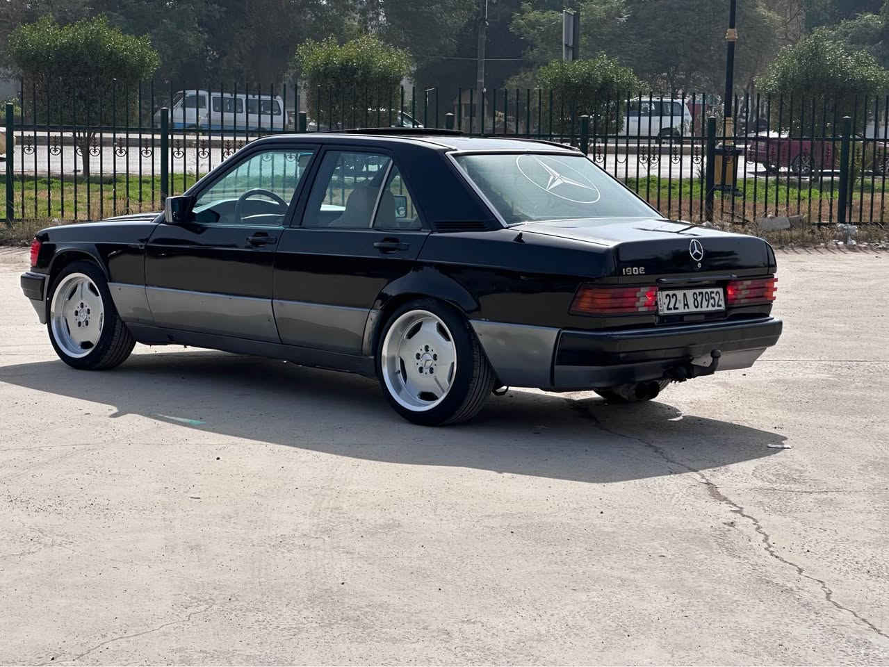 للبيع مارسيدس 190 طيارين موديل 1992 اصل 

اخوان هاي السياره مزوده بل كامل اقره التفاصيل 

سياره عليها محرك 320 غواصه في سكس كامل

كير عادي سبورت سياره صاروخ شلعه ومعدل تخبل 

اكسل قفل 8 براغي تمشي 160 رونك 3 مرتاحه كلش 

تبريد غواصه منضومه بل كامل جديده تبريد ثلج شرط

بصمه تشغيل بلادي ريمونت بصمه بلادي كيجات شغاله

تخم ويل كب تو سايز اي ام جي 17 ويا تخم تاير نكسن اصلي

سيارت كلش قويه وحلوه والف عافيه علي ياخذها متعوب عليها

محرك كير كهربائيات تبريد صدرين تاير ويل كله جديد وكله مكفول
سياره كهربائياتها شرط واير جطل ماكو بيها كلها بلادي وكلوب نقص ما بيها 
السعر 55 ورقه وبي مجال للشراي العنوان بغداد حي الجامعه للستفسار اتصل *********** سياره رقم اربيل بسمي بغداد, العراق
