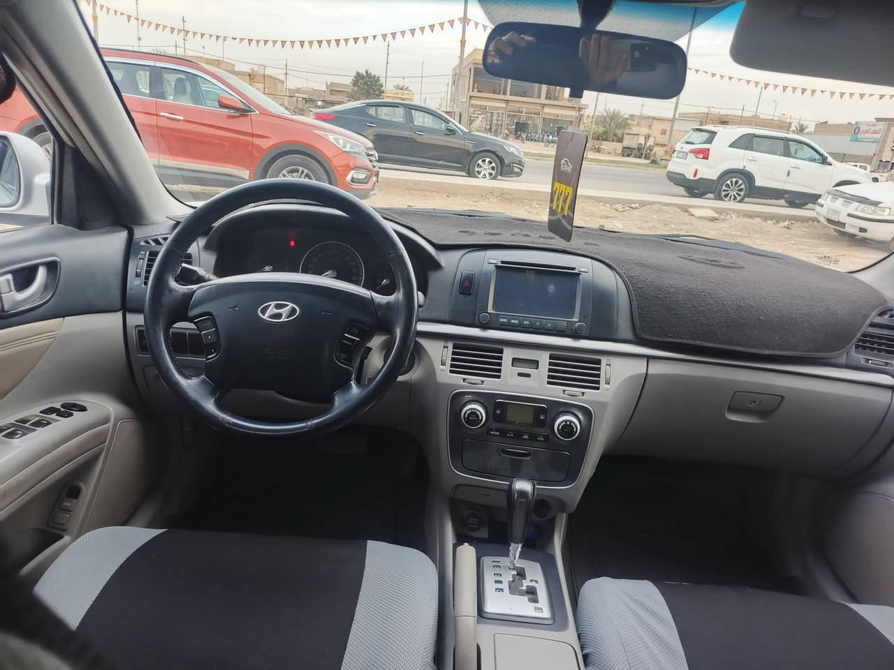 السلام عليكم سونات موديل 8 خليجي  مكينه 2400 بيه صبغ شبر بل باب وره واضح بل تصوير سياره جاهزه من كل النواحي بسمي سياره سنويه لل2030 مكان سياره واسط سعر 112بيها مجال بسيط ***********
