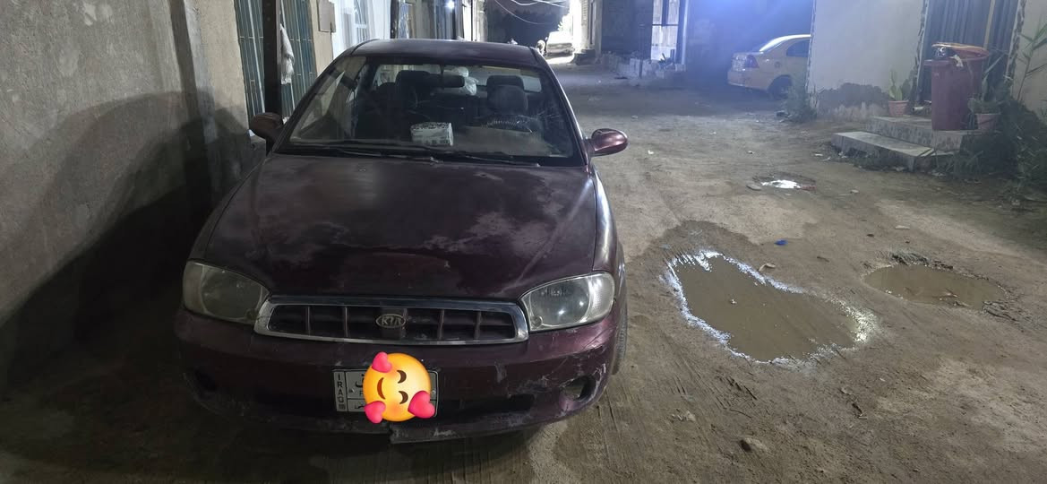 السلام عليكم 
كيا سفيا ٢٠٠١ باسمي 
مكانها بالكوفة .   .. ابيعها كومة حديد 
كير اوتوماتيك.... حداديتها ٨٠ •/• زينة
رقمها نجف
سنويتها ساقطه صارلها سنتين.. السيارة تشتغل توديني وتجيبني بس يحتاجلها بعض ترتيبات
سعرها ٢٨ ورقة وبيها مجال للطيبين حك الضيافة 
تفضل اتصل وانا خادم لحضرتكم 
***********
