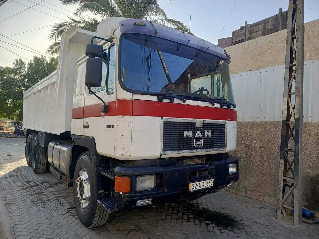 السلام عليكم مان للبيع صقر موديل 94 السياره بلاديه كير ابو الحصيره ١٥١ مكينه شاصي عالي مبطن بلادي سكس بلادي لا مطوله ولا مكصوصه وياله براميخ كله  خير من الله السياره كله شغاله تبريد كهربائيات تايرات ٣ زواج جدد والباقي نضيف السياره كفاله عامه من الفطر والكص سياره مال جناي  بع متصرف عليه بوجهك للشغل
ملاحضه ترهم بيع وترهم مراوس براس تريله او نساف كامل
السعر والاستفسار ***********.  ***********
