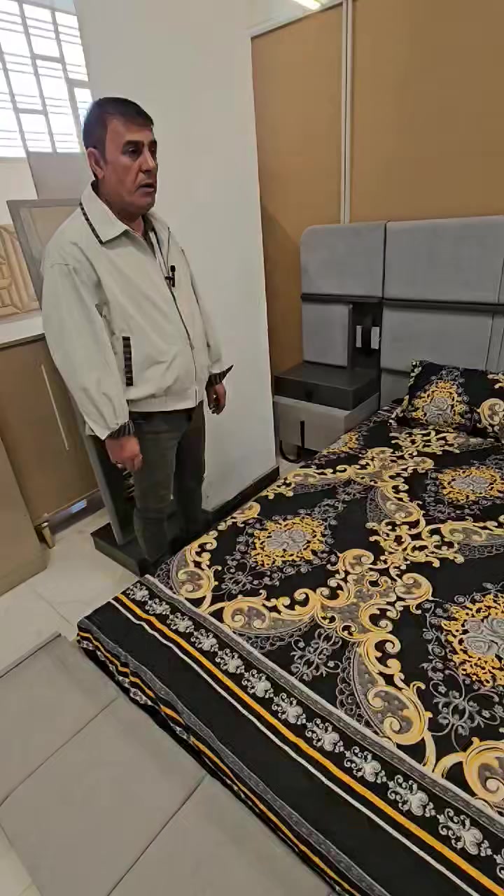 نسعى دائما الى ارضاء زبائننا وتقديم ماهو افضل من موديلات جديدة 

غرف نوم تركي 🇹🇷🇹🇷 

🌸 يوجد نظام البيع بالتقسيط 

مول الحافظ 🏪في قضاء عفك/ محافظة الديوانية 📌
شارع المحيط 

هنا غرفتك سارعوا بالحجز يرجى مراسلة📬 البيج او الاتصال☎️ على الارقم التاليه 

ملاحضة🌸 يوجد توصيل كافة محافظات العراق 

📞*********** محمد
📞***********
