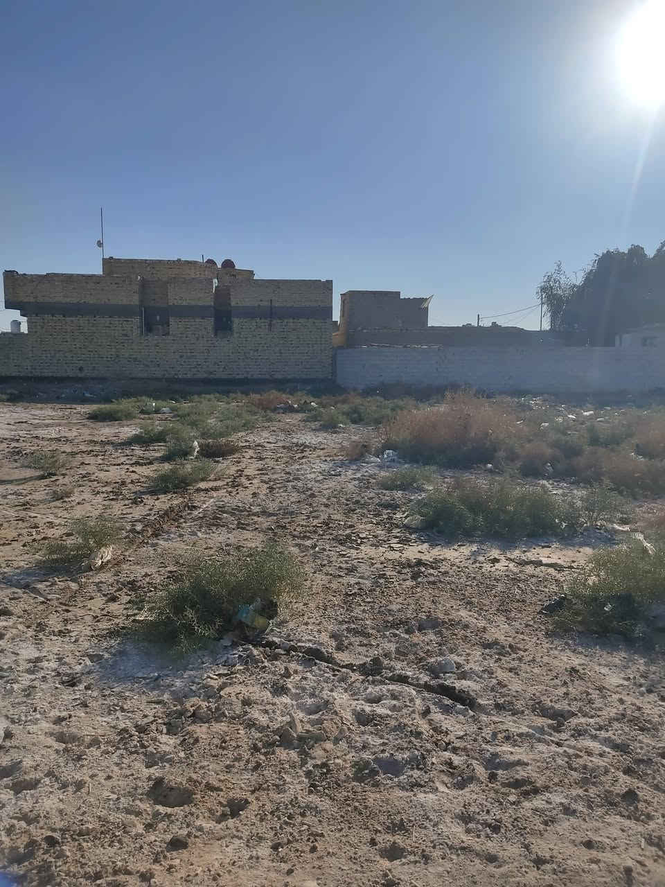 قطعه طابو صرف مساحه 333م وجه 13و33/نزال 25 م وجه على النهر قرب المشروع الجديد
***********
