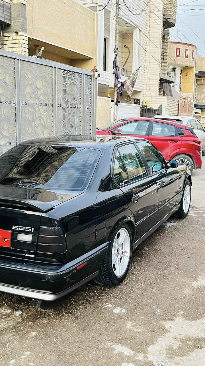 ‎525  BMW مسكر فانوس
موديل91. 
فول M دعاميات مري ويل سبايدر كله حاويه وبلادي
فول مواصفات جاهزه للأخير
كشنات جلد كهرباء كارتير
فتحه سلايت
كير مكينه  كارتون
تبريد ثلج ❄️ 
الحداديه 70/100
بدون ضرر بدون خياس
مروحه كهربائي F01
شاشه أندرويد كامره خلفيه
❌ السياره لونهة البلادي رصاصي رمادي بس اني صبغتهة اسود بس مامشي معامله 
سنويه 2028 ) 
السياره يرادلهة لاستيك شيال صالنصه
السعر 70 وبيهة مجال / ***********
