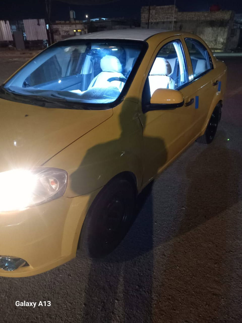 السلام عليكم رمضان كريم عليكم سياره افيو موديل 2008 سنويه 28 مكفوله من الضربه  والتبديل الشراي يتصل على الرقم ***********
