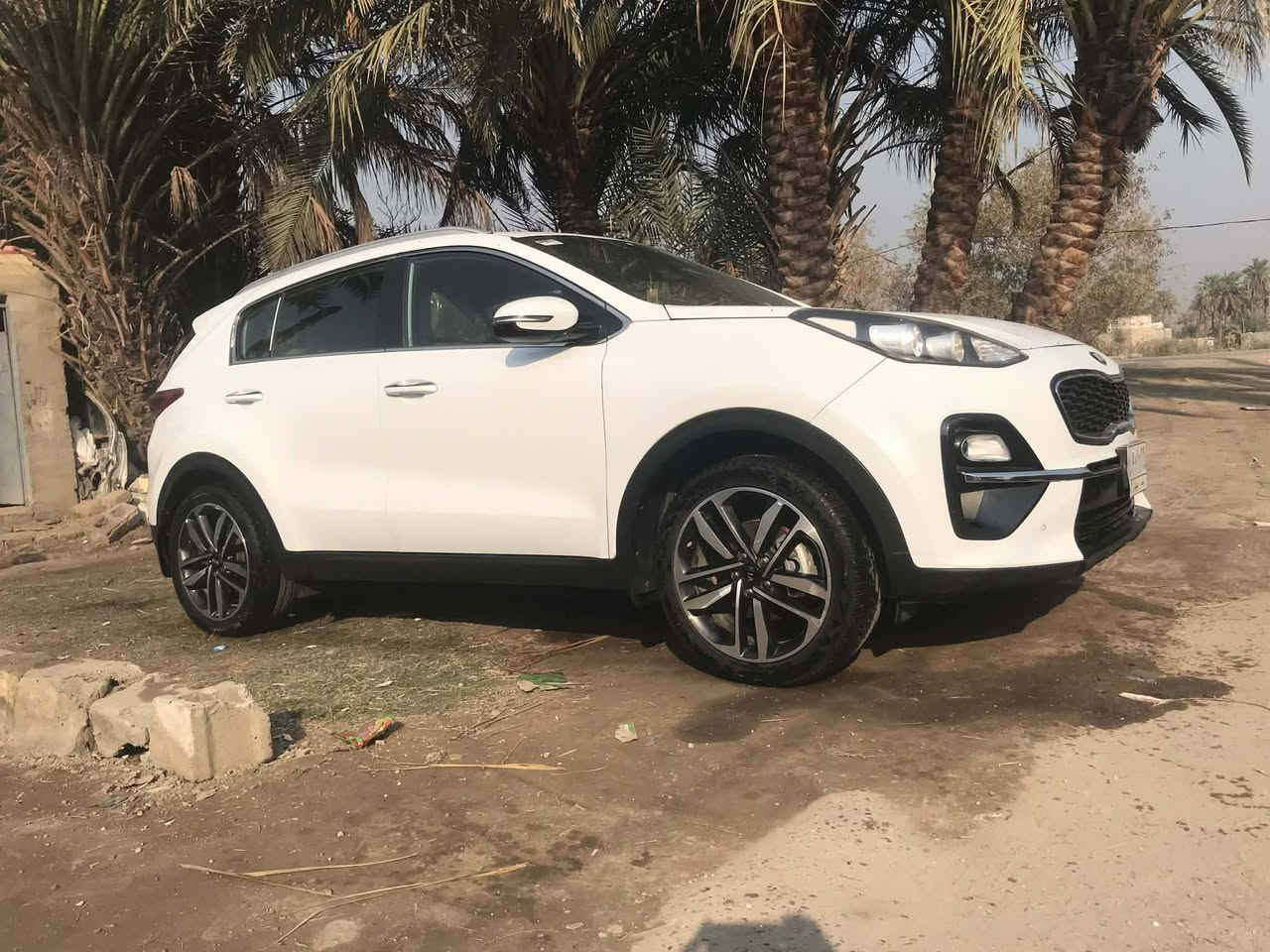 سلام عليكم سبورتج موديل 2020 رقم بغداد تحويل مباشر السياره بسمي  السياره خليجي مكينه 2000
السياره كفاله ماعده بنيد مبدل فتح وشد. مثل ما موضح بصوره 
فول ماعده البنرامه  
ماشيه 112
ماعايزه برغي. 
السعر 197وبيه مجال الشراي 
كشنات جلد لاستفسار ع رقم 
***********
مراوس بالنترئ 17/18/19حسب لقناعه 
((((خوان مكلف بنشرررر ))))
