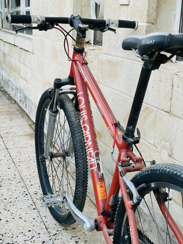 دراجة ماركة Louis Garneau

كندي 🇨🇦 

مكينة شيمانو التوس 8/3

ويل زوم دبل 

كمبليون

تايرات ديستون

دبل rst

ستيرن 90

دراجة نضيفة وماناقصها شعرايه 

تاخذها تتونس بيها وتنساها كلشي ميحتاجلها 

مقعد لويس اصلي

السعر.  الف 225 💵 

التواصل عبر الرقم ***********

متوفر واتساب
