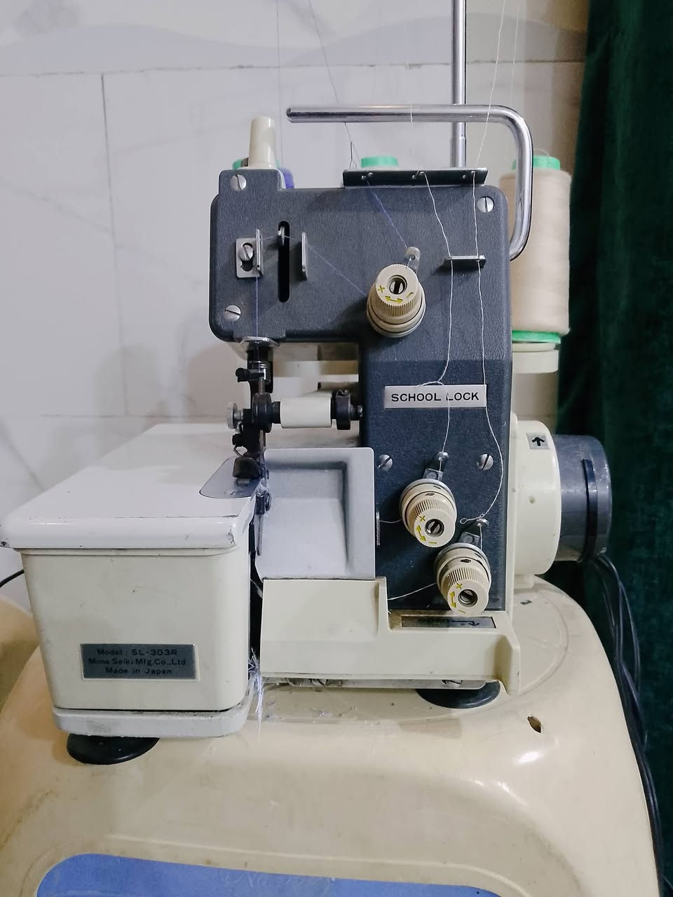 للبيع مكينة خياطه و اوفر
مكينة خياطه فول مواصفات تحكم سرعه كاتم ونضام قطع 
ما ناقصها كلشي  إستعمال قليل كلش 

اوفر للبيع ياباني 3خيط نضافه فول شرط الفحص 

مكان بابل المدحتيه الحمزه الغربي 

للاستفسار ***********
