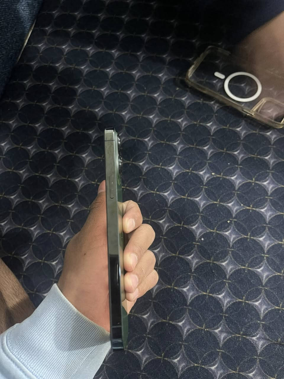 سلام عليكم 
13 pro max
ذاكره 512 نصف تيره 
بطاريه 80 
مبدل شاشه تجاريه ألوانها طبق الاصل تلاث 
خيارات فيس إيدي شغال
الجهاز كله شغال أستعمال بيت نضيف 
الشاصي ولا خدش 
السعر 650 ألف وبي مجال بسيط 
عنواني: بغداد حي الجهاد 
للتواصل خاص


**إذا كنت صاحب هذا الإعلان وتريد حذفه لأي سبب، رجاءا أرسل رسالة إلى الدعم الفني**