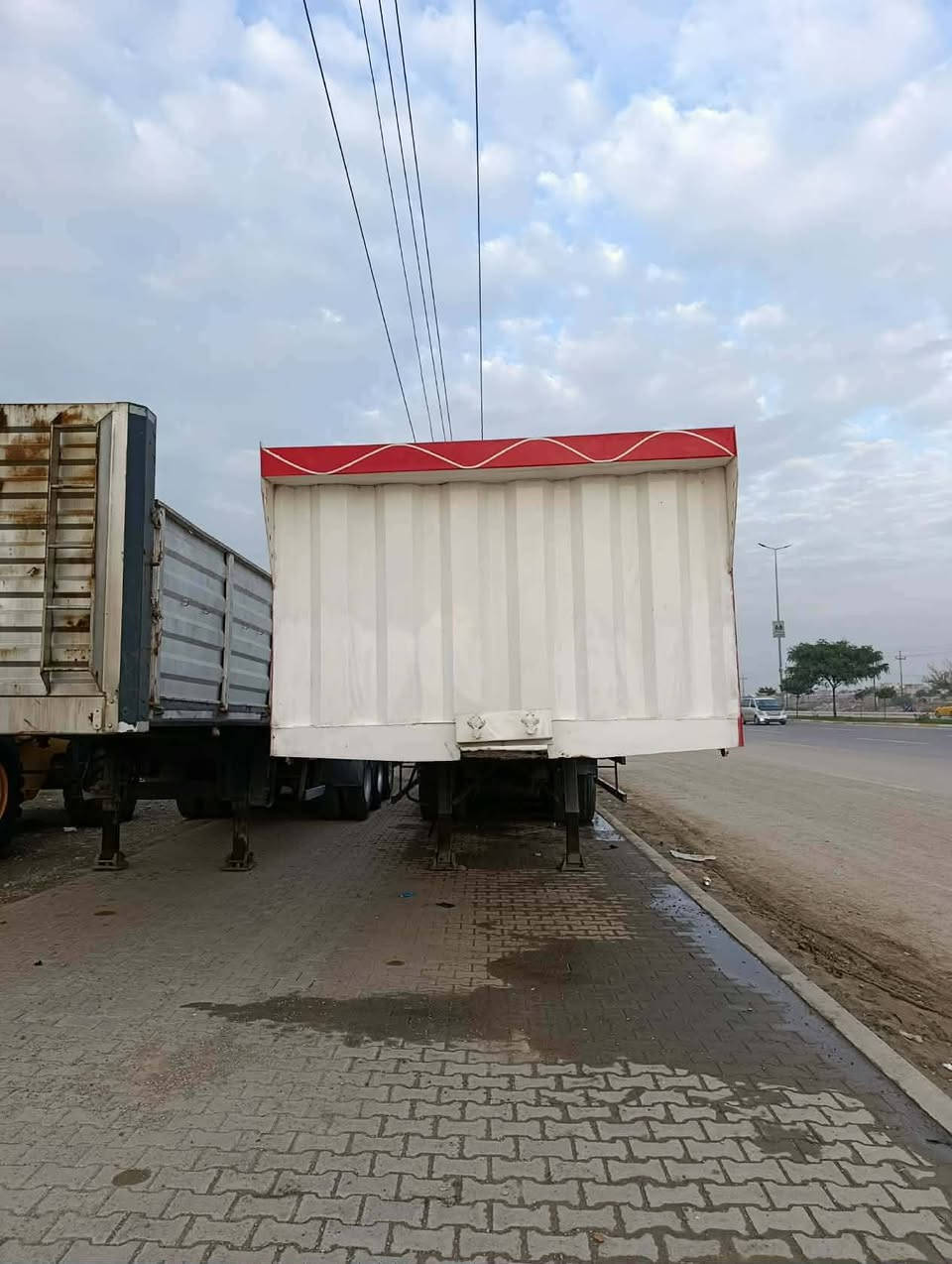 السلام عليكم عربانه للبيع المانيه دبل تاير ثلاث دنانير الطول 13 50 شاصي 14 الوان كركوك رقم الهاتف ***********
